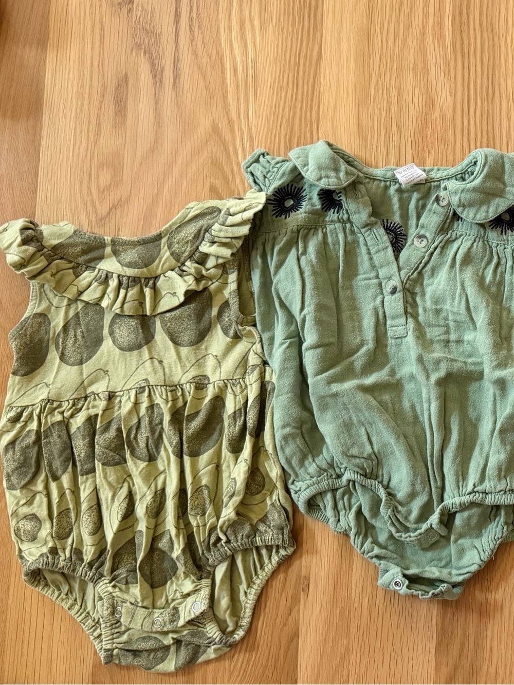 Kate Quinn play condition rompers 6-12 months
